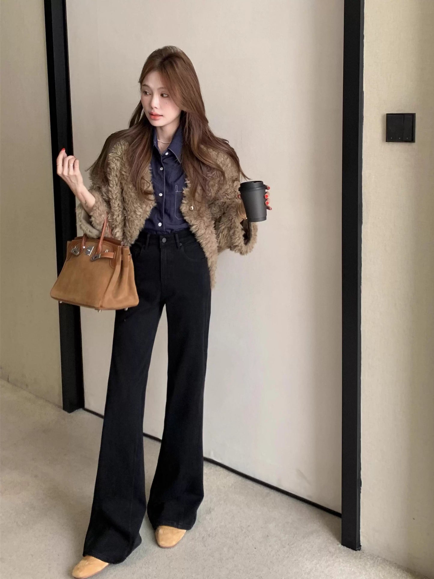 กางเกงขาบานสีดำ ผ้ายืดสี่ทิศ ทรงขาบานปลายบานเล็ก